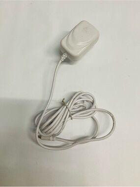 Artic Air Ultra Power Switching Adapter 100-240V